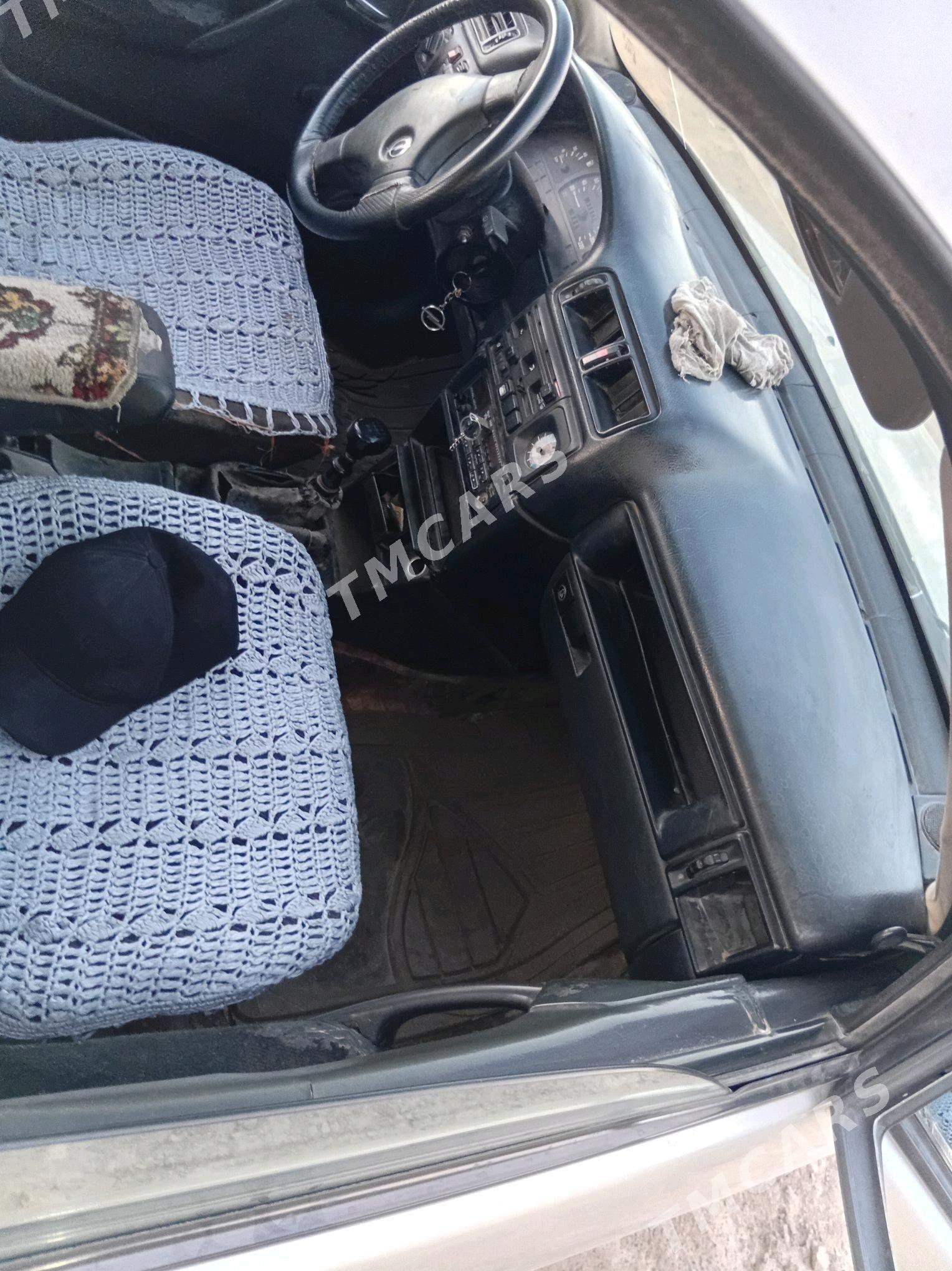 Opel Vectra 1992 - 20 000 TMT - Мары - img 3