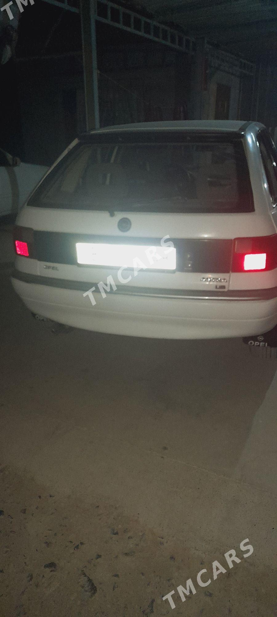 Opel Astra 1992 - 35 000 TMT - Bäherden - img 3