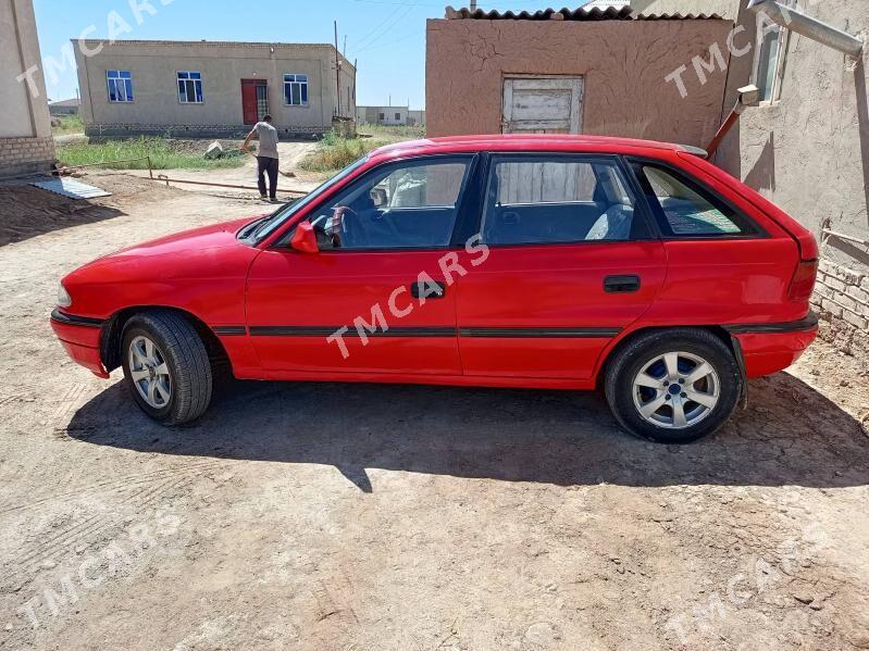 Opel Astra 1993 - 30 000 TMT - Şabat etr. - img 3
