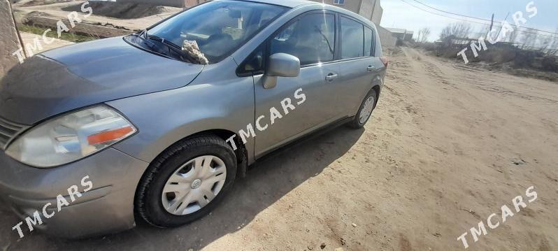 Nissan Versa 2012 - 115 000 TMT - Halaç - img 3