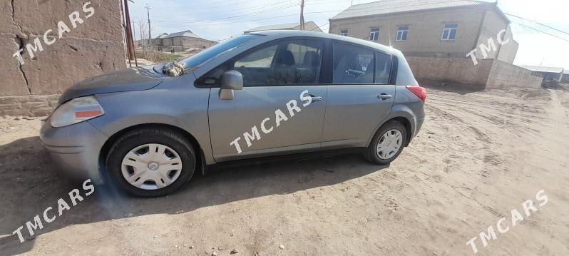 Nissan Versa 2012 - 115 000 TMT - Halaç - img 6
