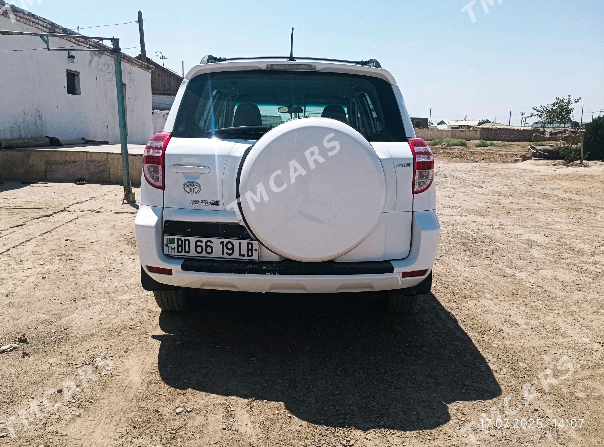 Toyota RAV4 2011 - 200 000 TMT - Туркменабат - img 2