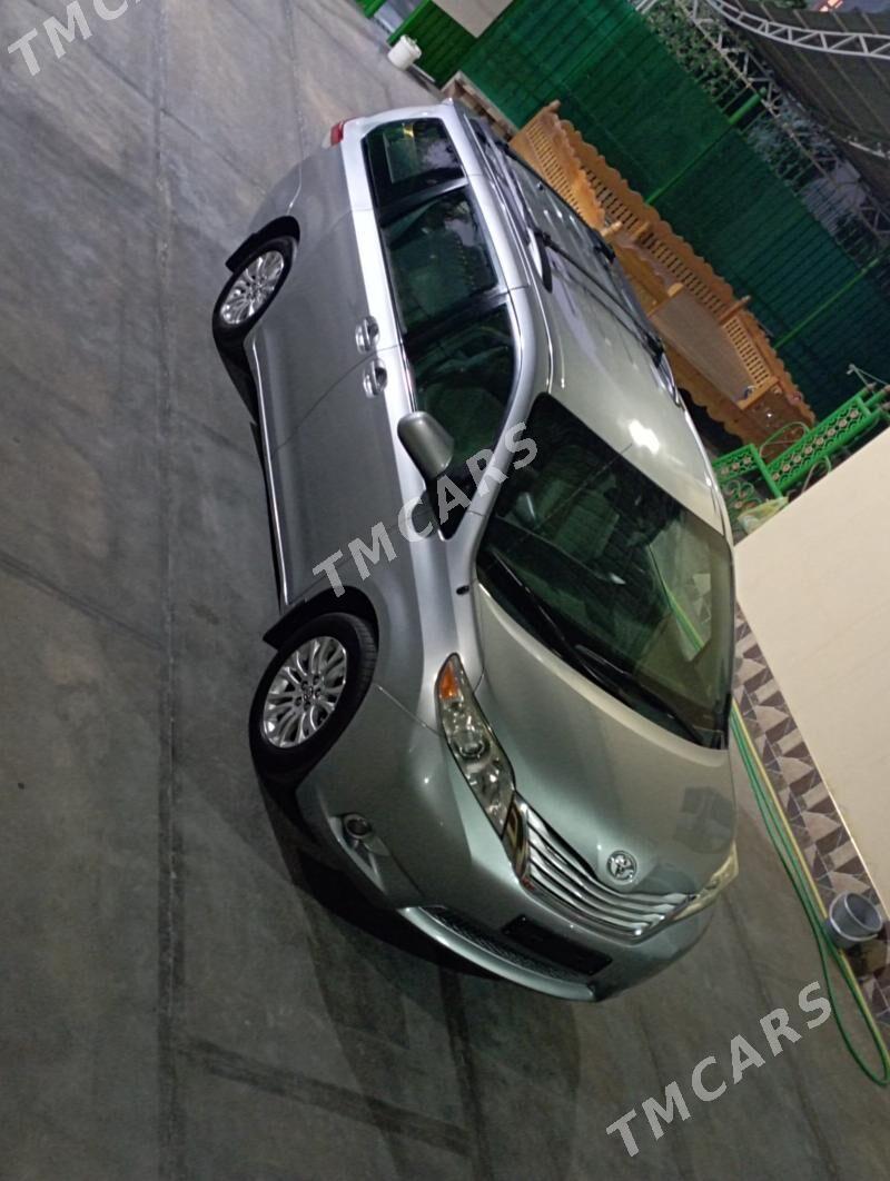 Toyota Sienna 2011 - 310 000 TMT - Ашхабад - img 2