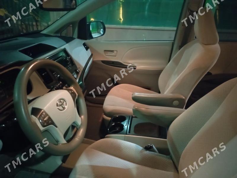 Toyota Sienna 2011 - 310 000 TMT - Ашхабад - img 8
