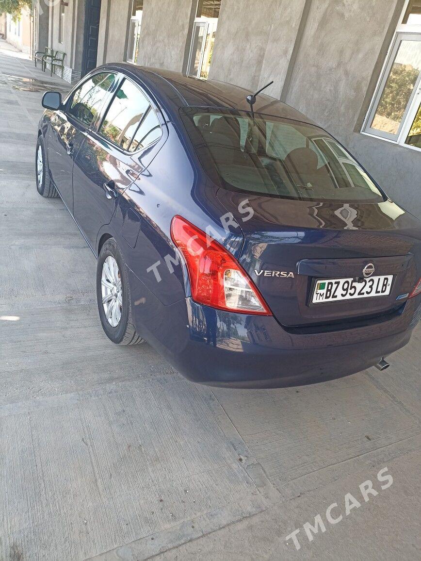Nissan Versa 2012 - 110 000 TMT - Çärjew - img 2