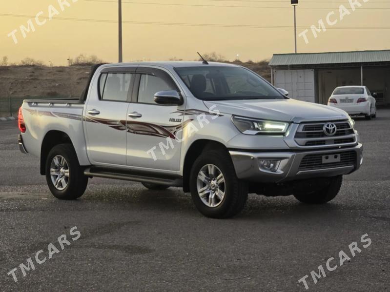 Toyota Hilux 2025 - 666 000 TMT - Балканабат - img 3