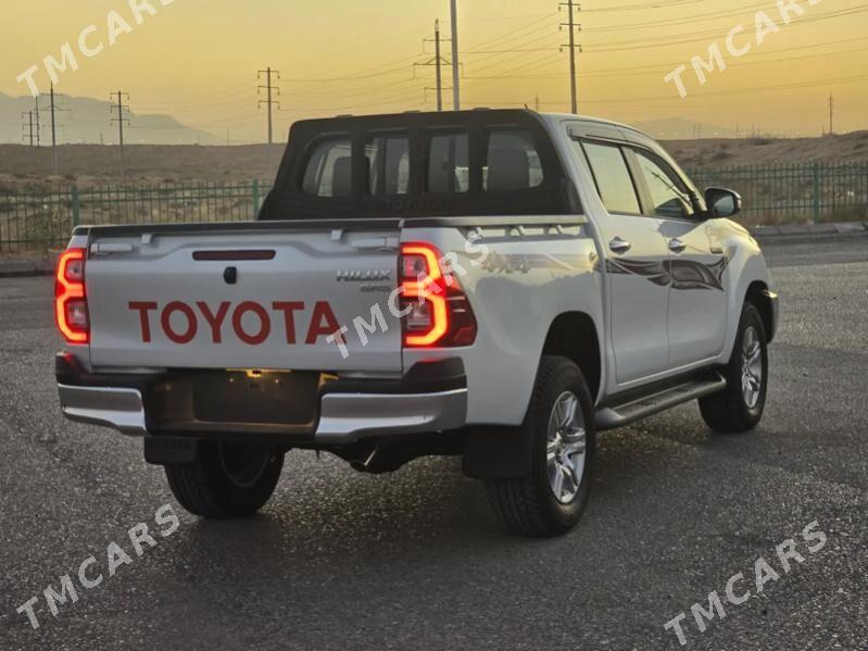 Toyota Hilux 2025 - 666 000 TMT - Балканабат - img 4