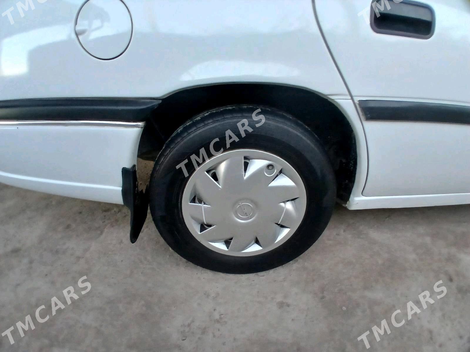 Opel Vectra 1993 - 50 000 TMT - Гороглы (Тагта) - img 9