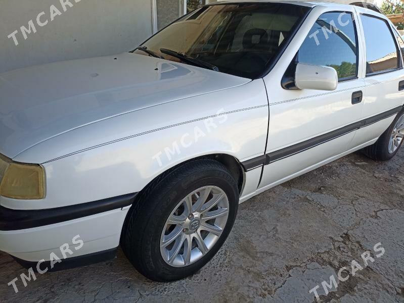 Opel Vectra 1992 - 35 000 TMT - Губадаг - img 5