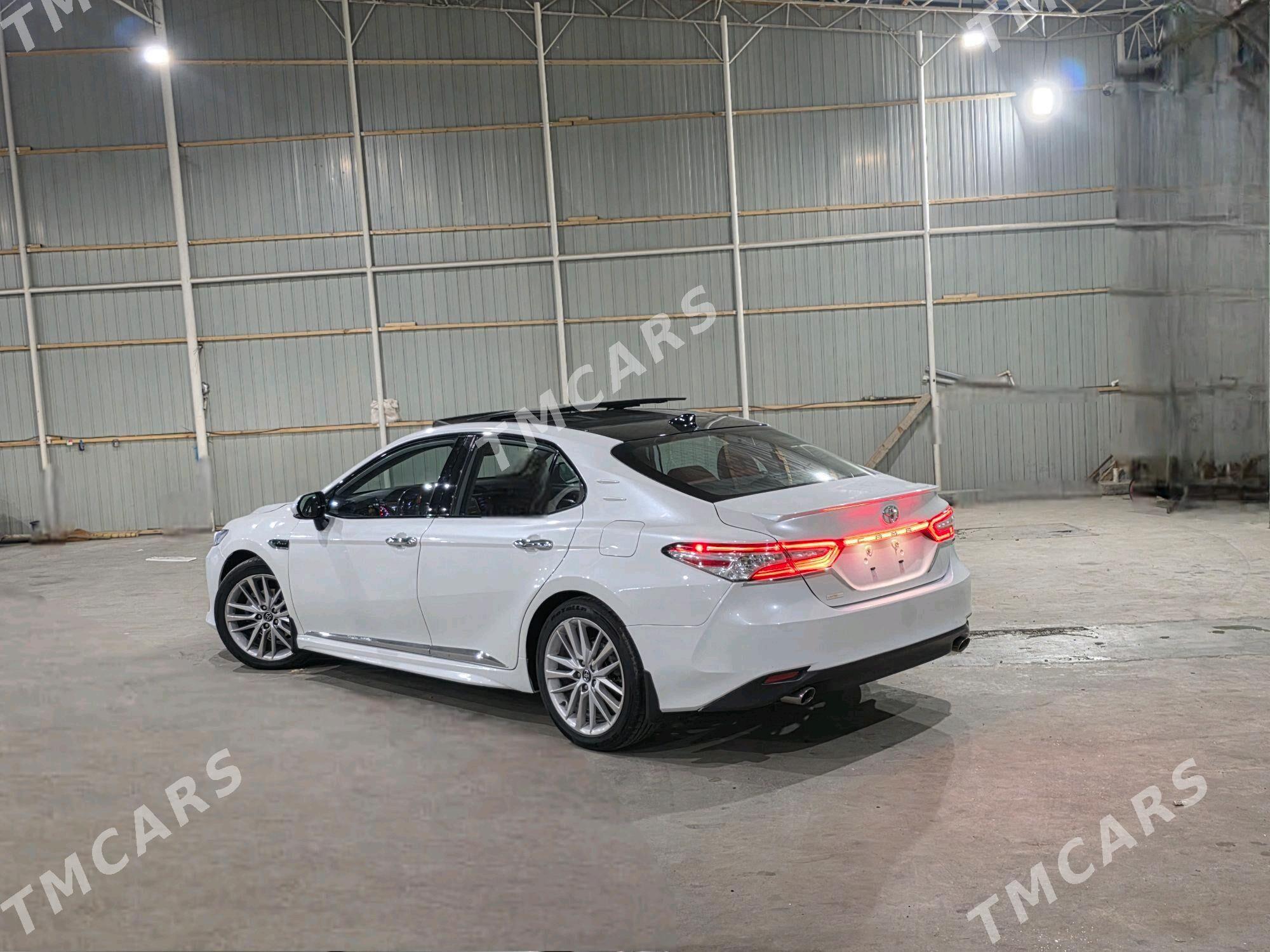 Toyota Camry 2019 - 360 000 TMT - Мары - img 2