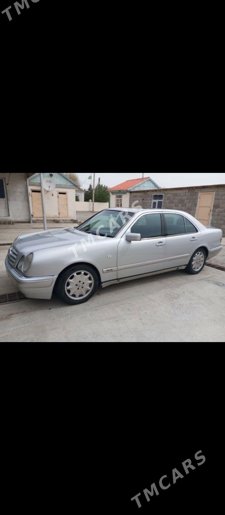 Mercedes-Benz 230E 1998 - 78 000 TMT - Гызыларбат - img 9