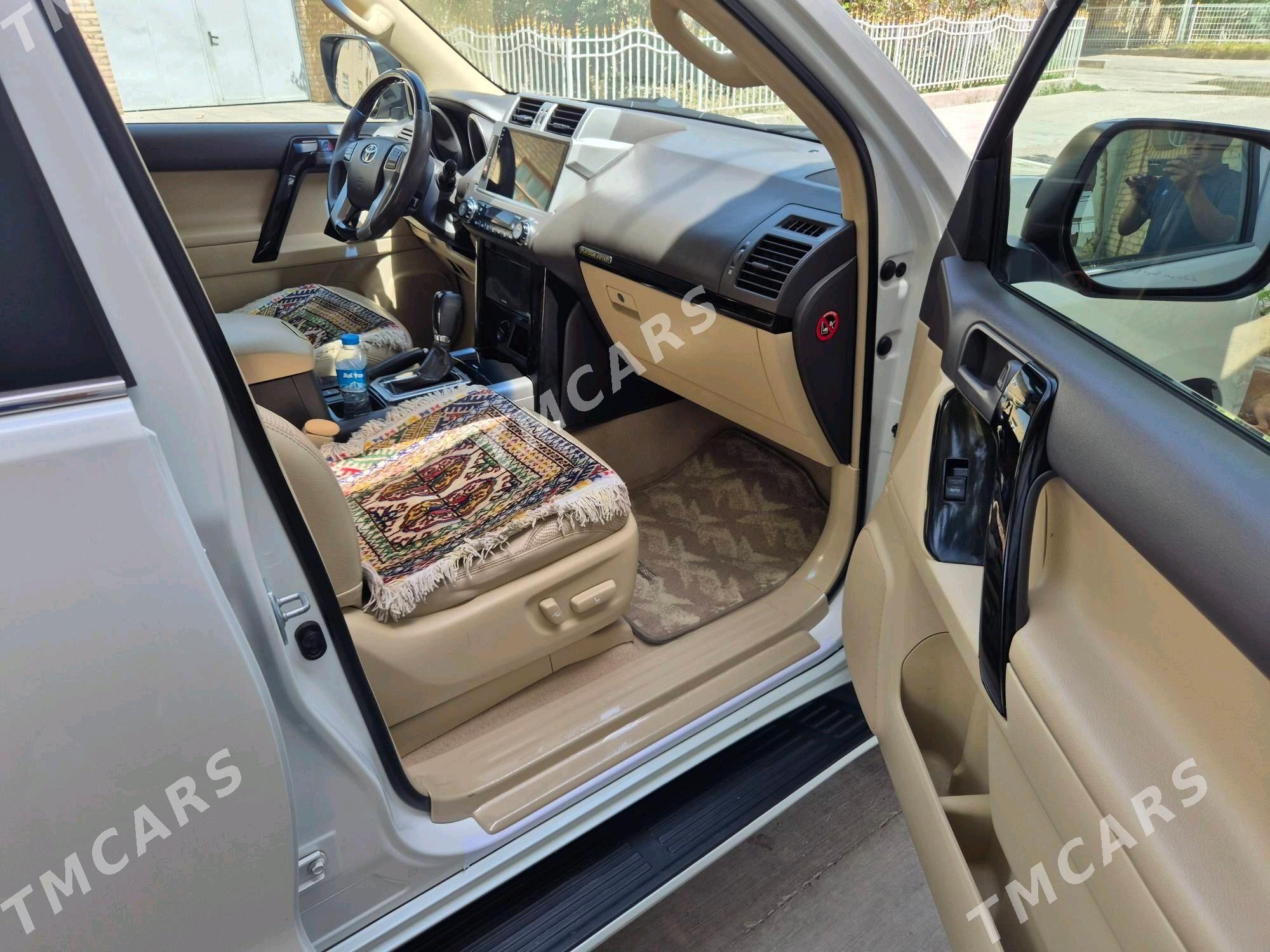 Toyota Land Cruiser Prado 2015 - 670 000 TMT - Çärjew - img 8