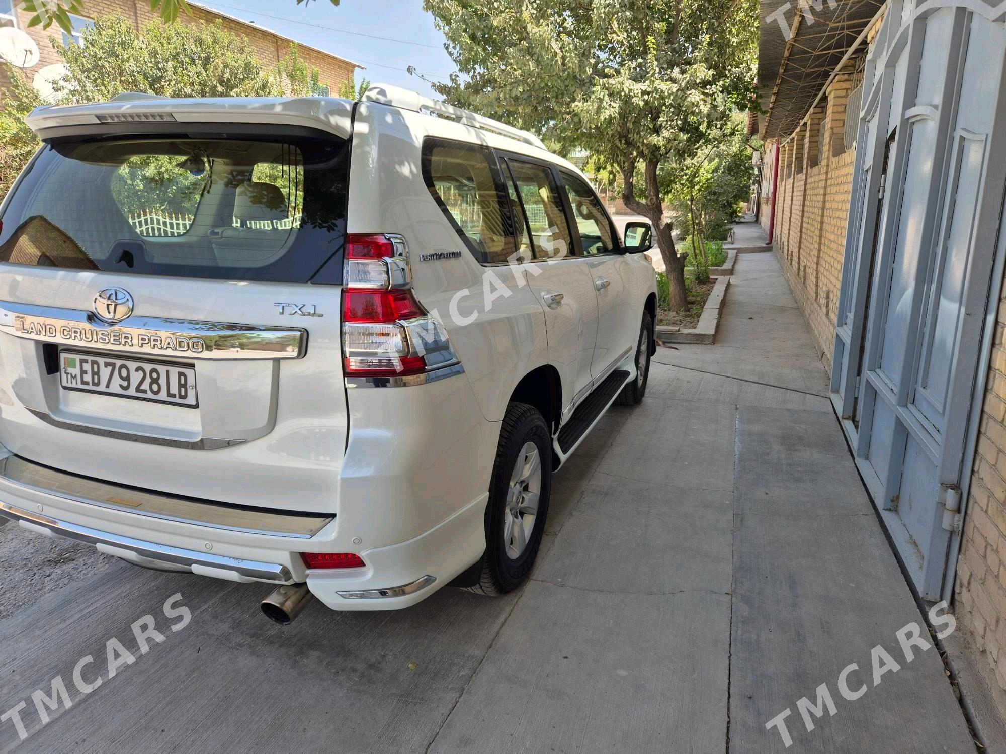 Toyota Land Cruiser Prado 2015 - 670 000 TMT - Çärjew - img 9