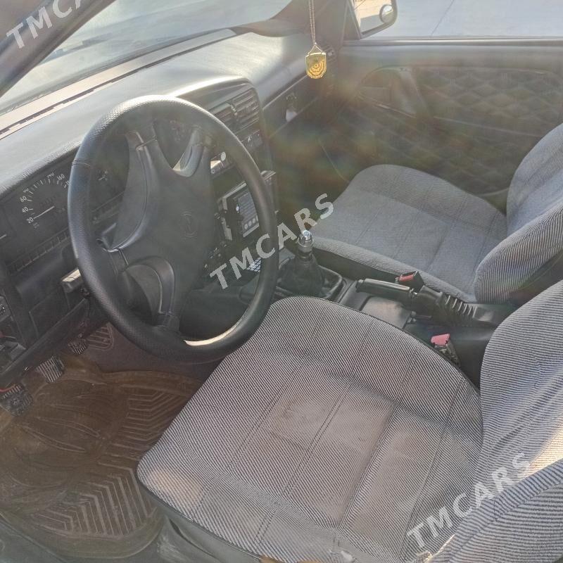 Opel Omega 1989 - 30 000 TMT - Murgap - img 9