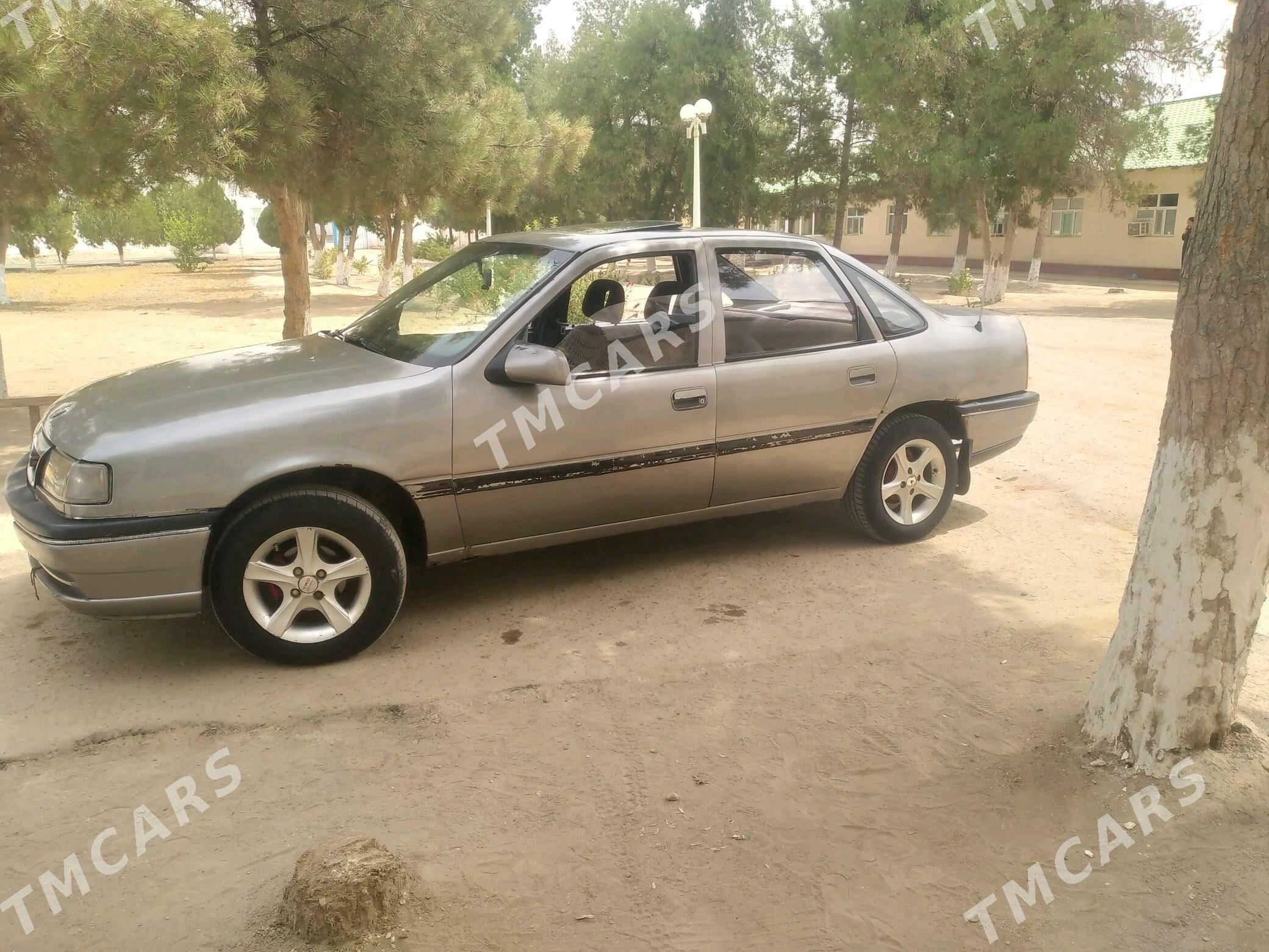 Opel Vectra 1990 - 30 000 TMT - Dostluk - img 4