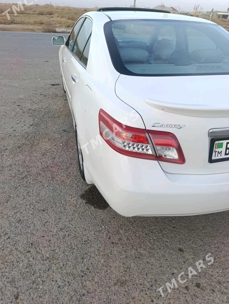 Toyota Camry 2009 - 190 000 TMT - Теджен - img 6
