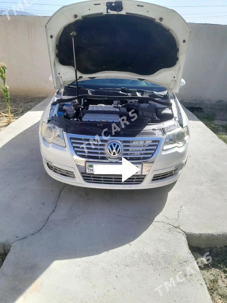 Volkswagen Passat 2006 - 124 000 TMT - Aşgabat - img 4