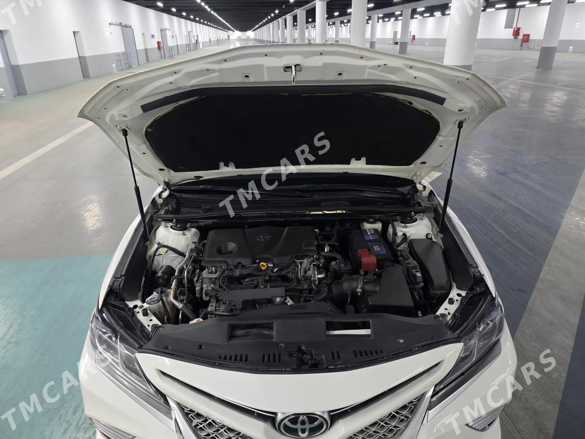 Toyota Camry 2018 - 290 000 TMT - Ашхабад - img 9