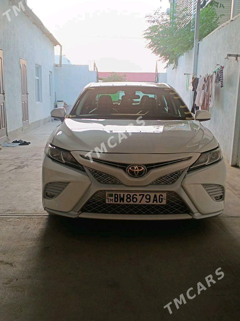 Toyota Camry 2018 - 325 000 TMT - Ашхабад - img 8