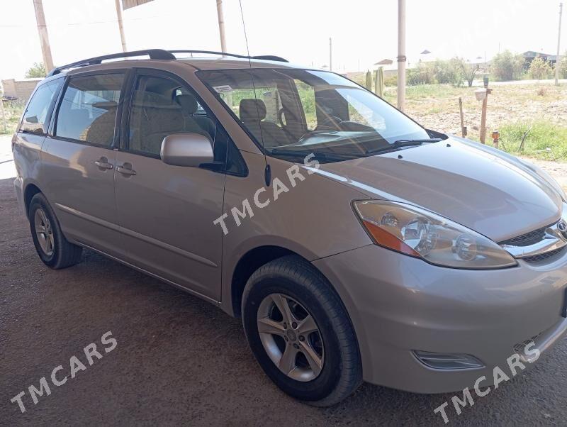 Toyota Sienna 2007 - 200 000 TMT - Туркменгала - img 3