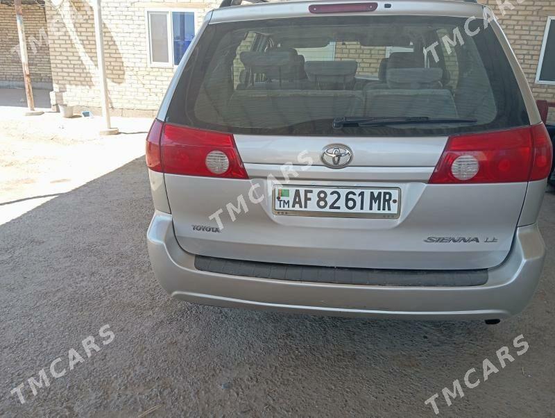 Toyota Sienna 2007 - 200 000 TMT - Туркменгала - img 7