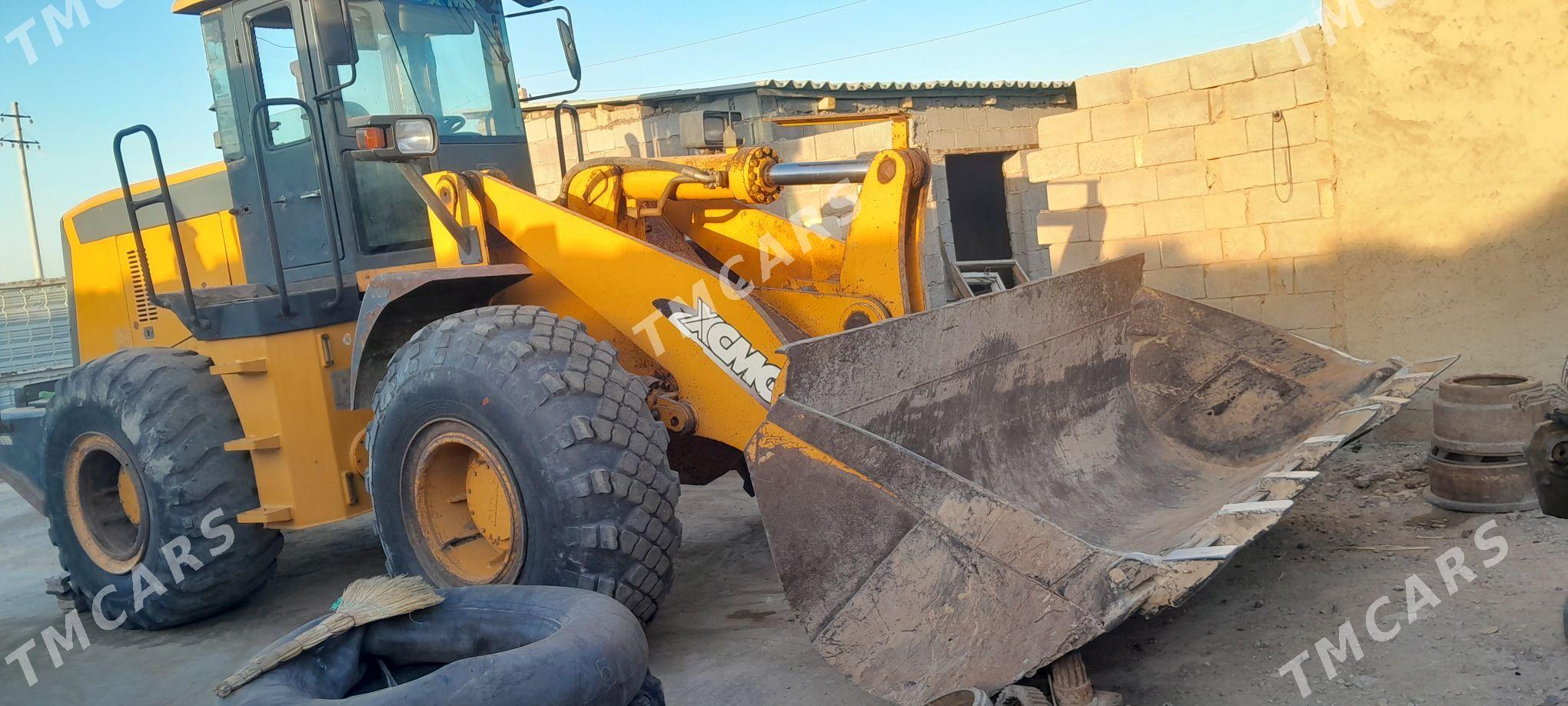 XCMG LW500F 2013 - 400 000 TMT - Ашхабад - img 1