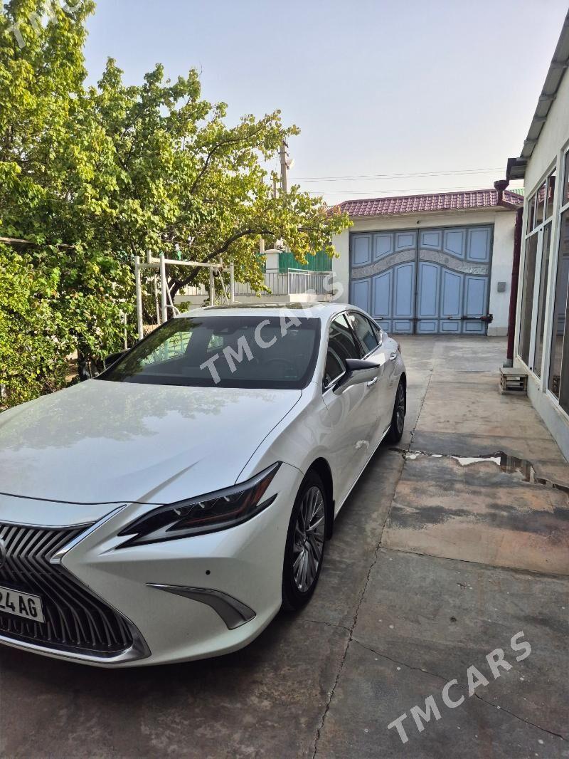 Lexus ES 350 2019 - 650 000 TMT - Мир 7 - img 2