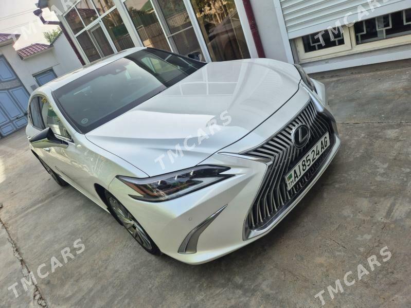 Lexus ES 350 2019 - 650 000 TMT - Мир 7 - img 4