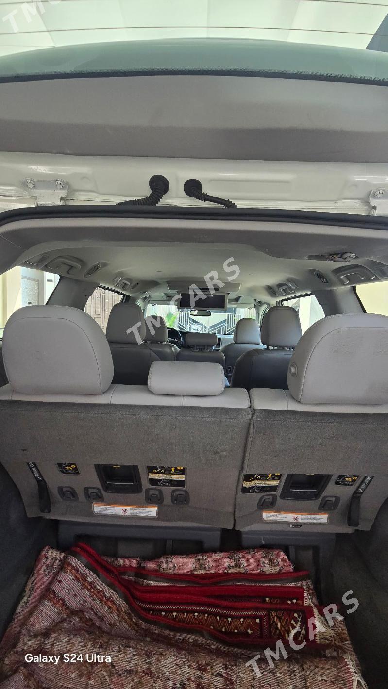 Toyota Sienna 2018 - 495 000 TMT - Garadamak - img 4