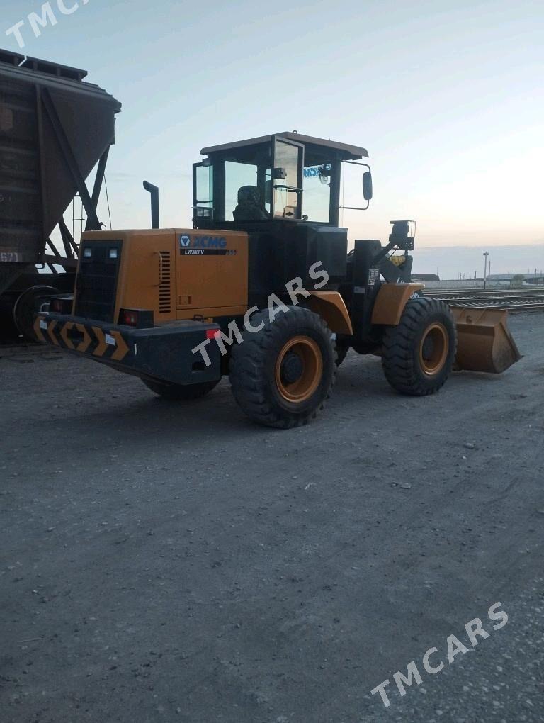 XCMG LW300F 2022 - 500 000 TMT - Мары - img 3