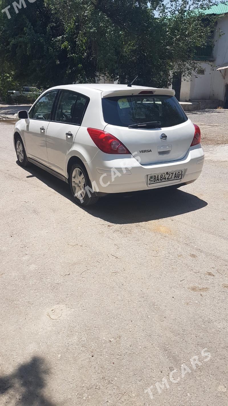 Nissan Versa 2010 - 125 000 TMT - Бузмеин - img 4