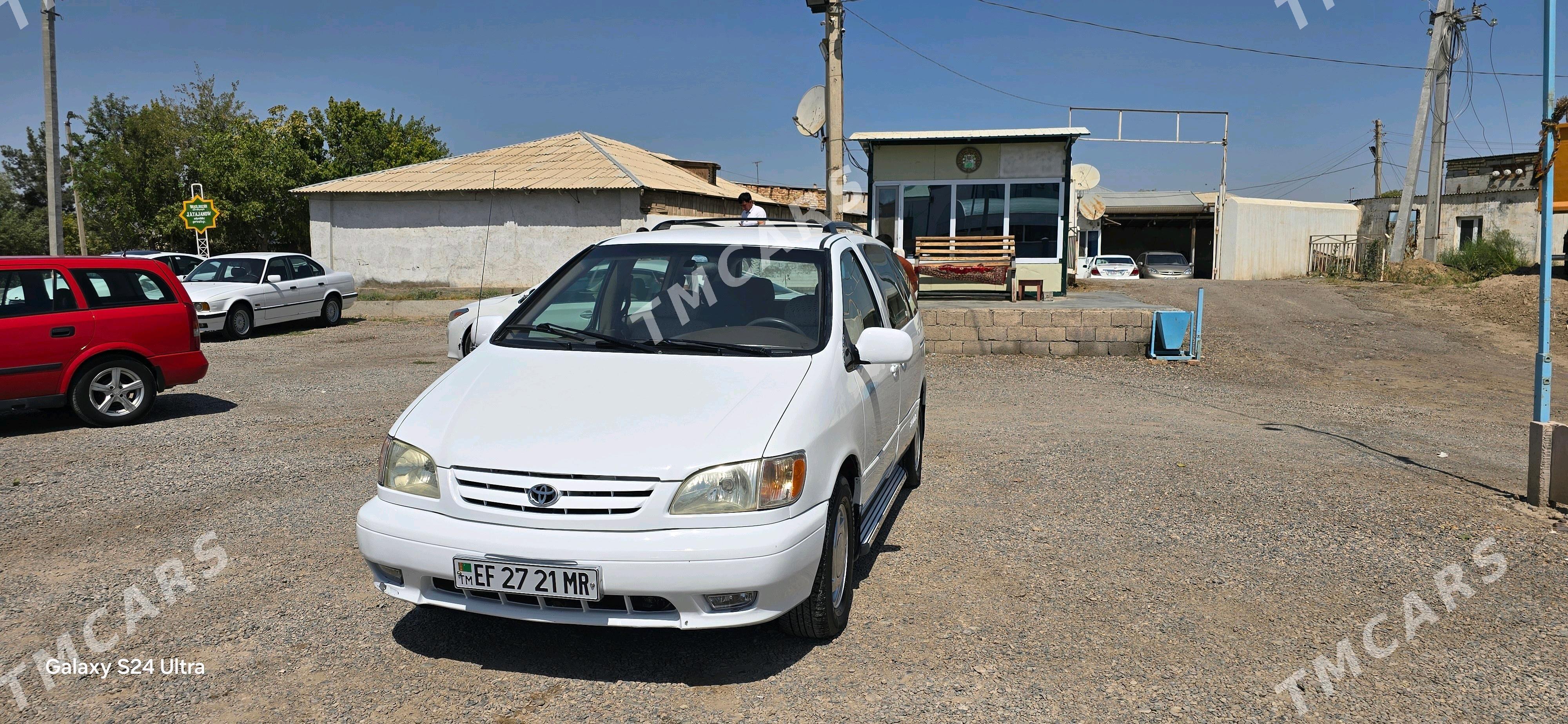 Toyota Sienna 2002 - 150 000 TMT - Мары - img 4