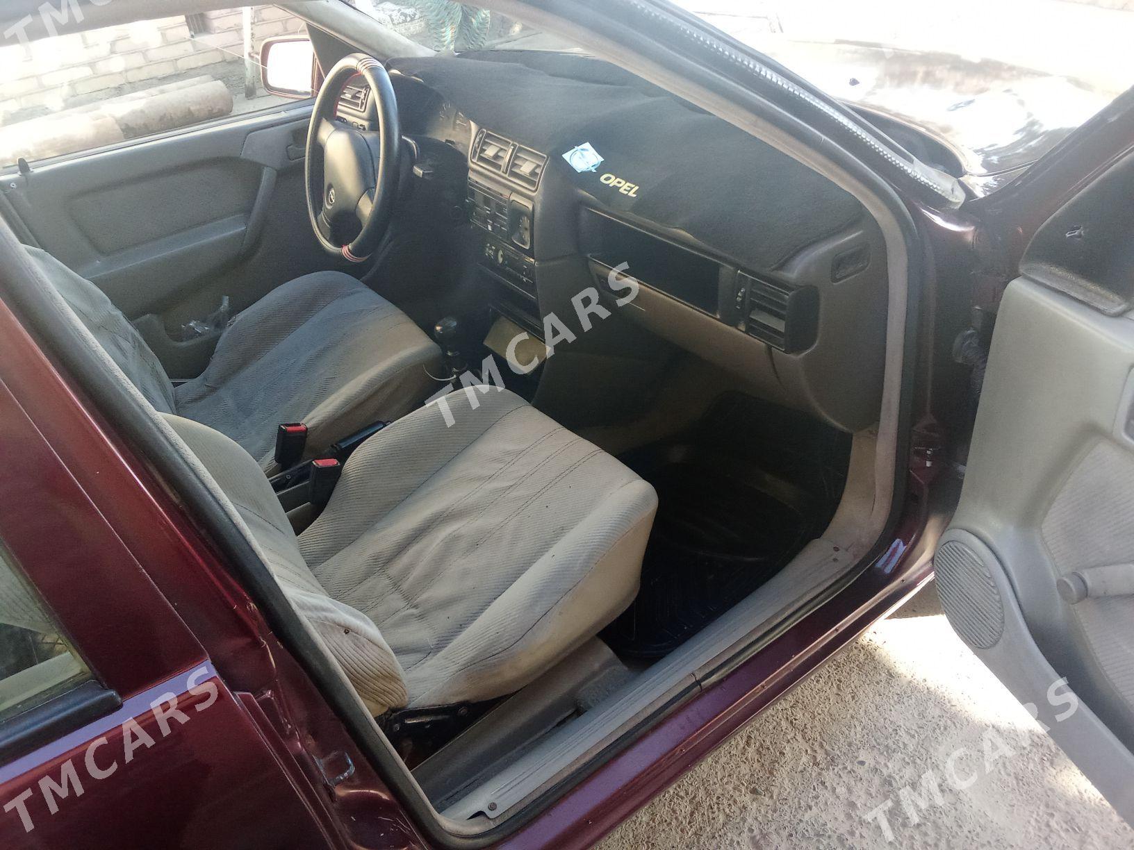 Opel Vectra 1992 - 27 000 TMT - Mary - img 1