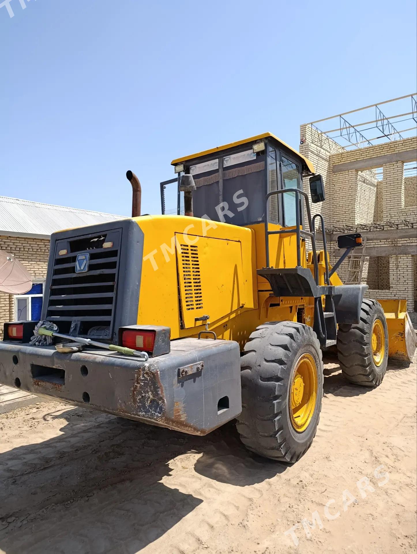 XCMG LW300F 2015 - 330 000 TMT - Мары - img 2