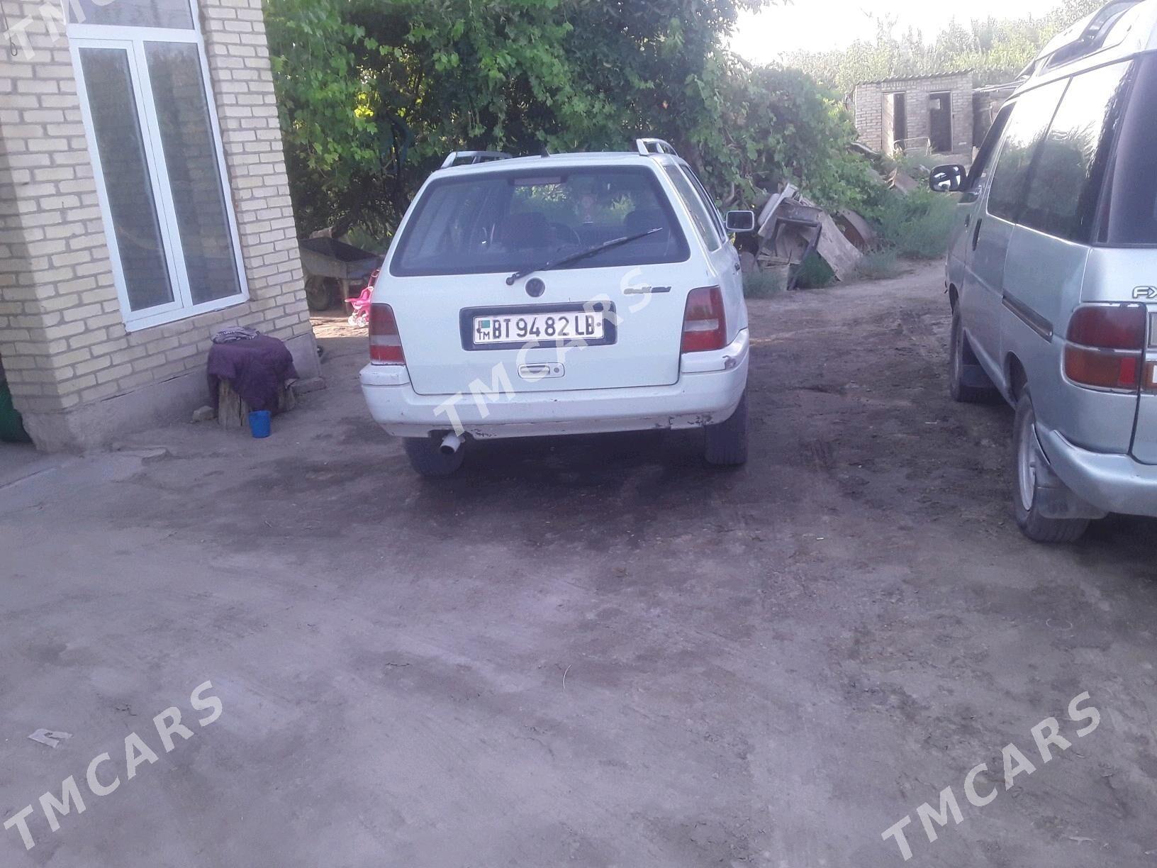 Volkswagen Golf 1998 - 30 000 TMT - Türkmenabat - img 2