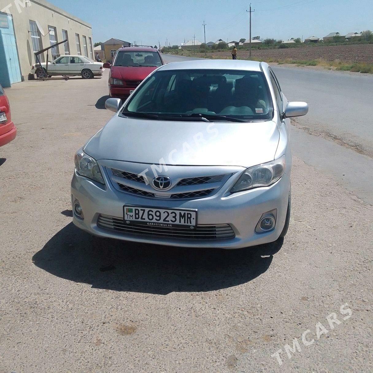 Toyota Corolla 2012 - 170 000 TMT - Векильбазар - img 2