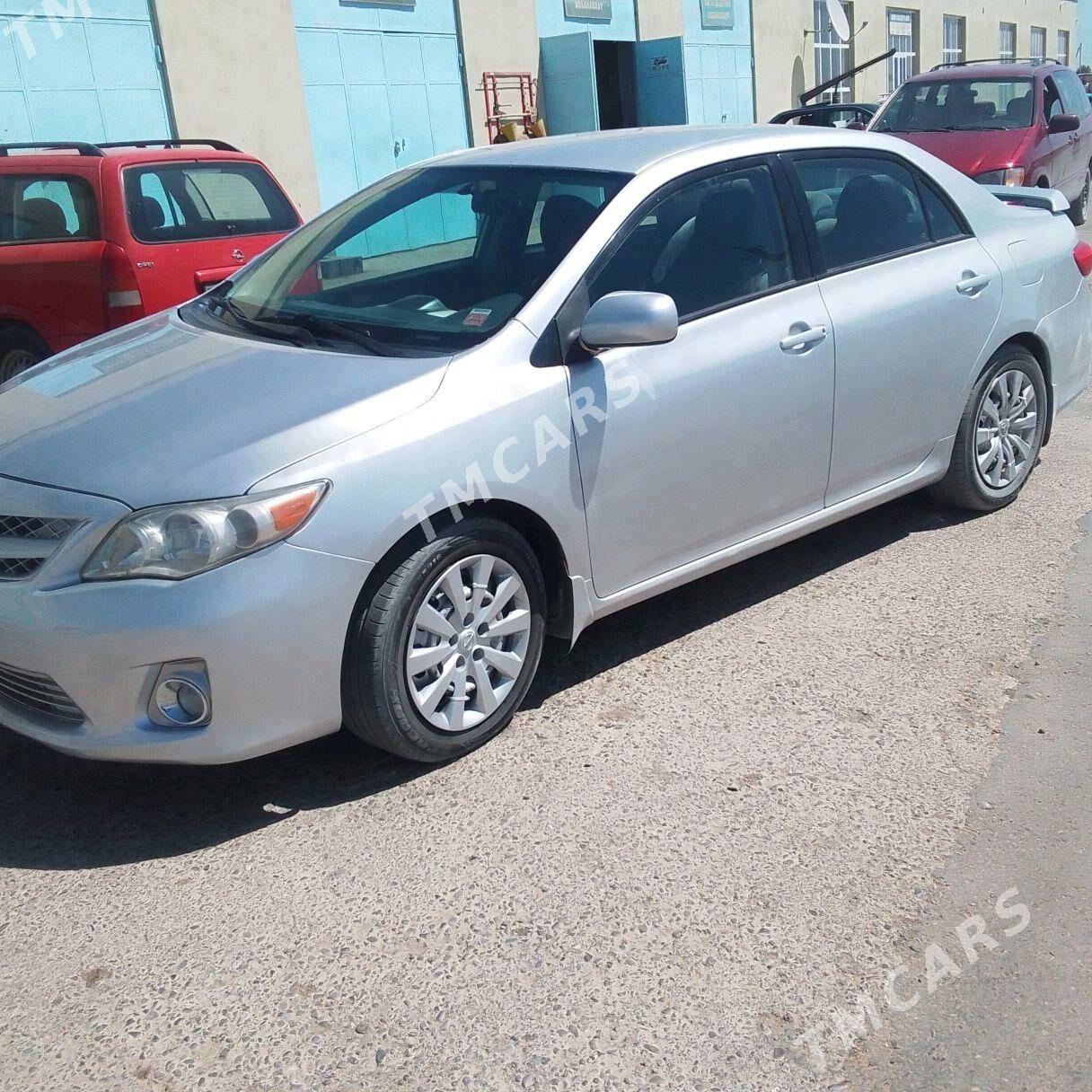 Toyota Corolla 2012 - 170 000 TMT - Векильбазар - img 3