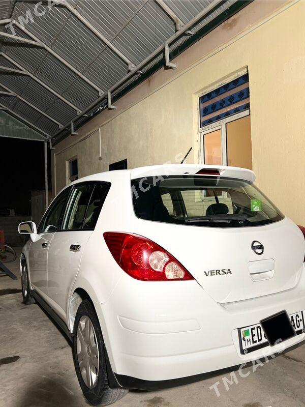 Nissan Versa 2010 - 135 000 TMT - Çoganly - img 2
