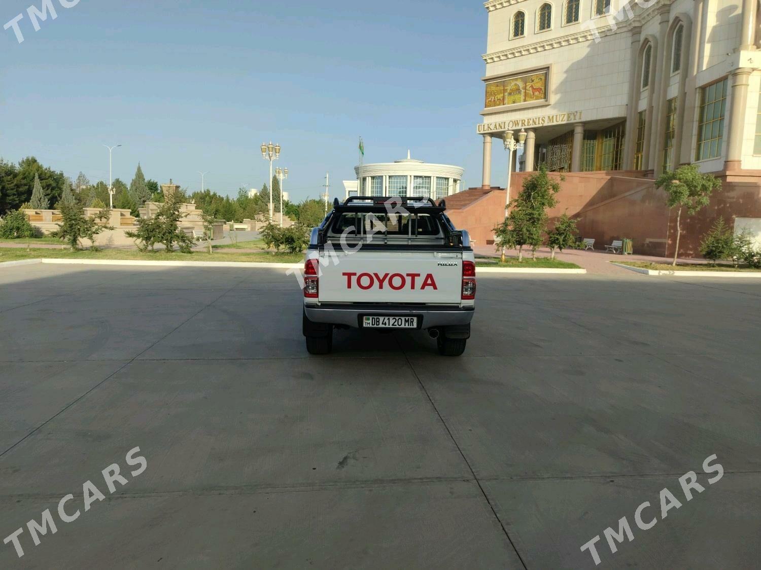 Toyota Hilux 2014 - 440 000 TMT - Мары - img 4
