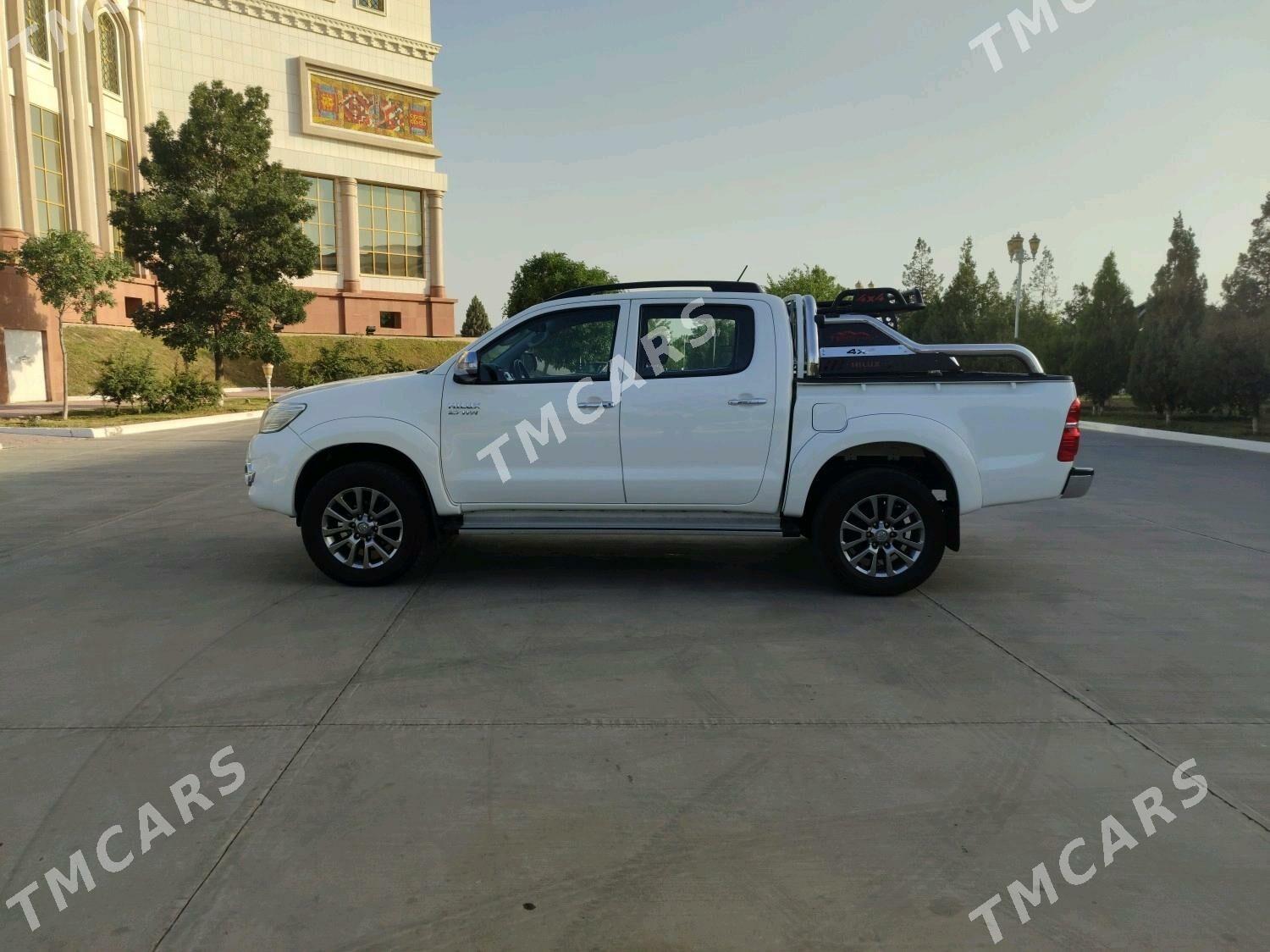 Toyota Hilux 2014 - 440 000 TMT - Мары - img 7