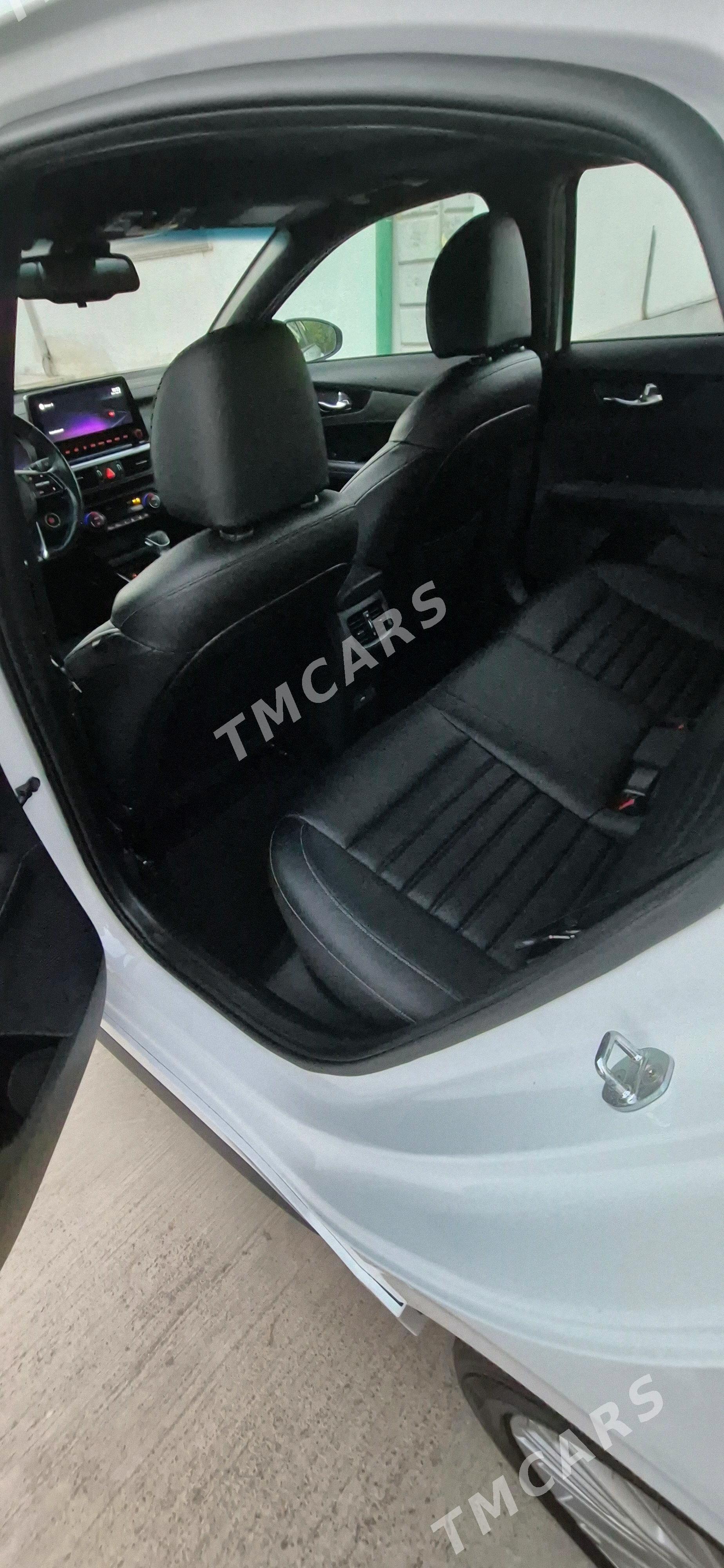 Kia Forte 2022 - 249 500 TMT - Täze zaman - img 6