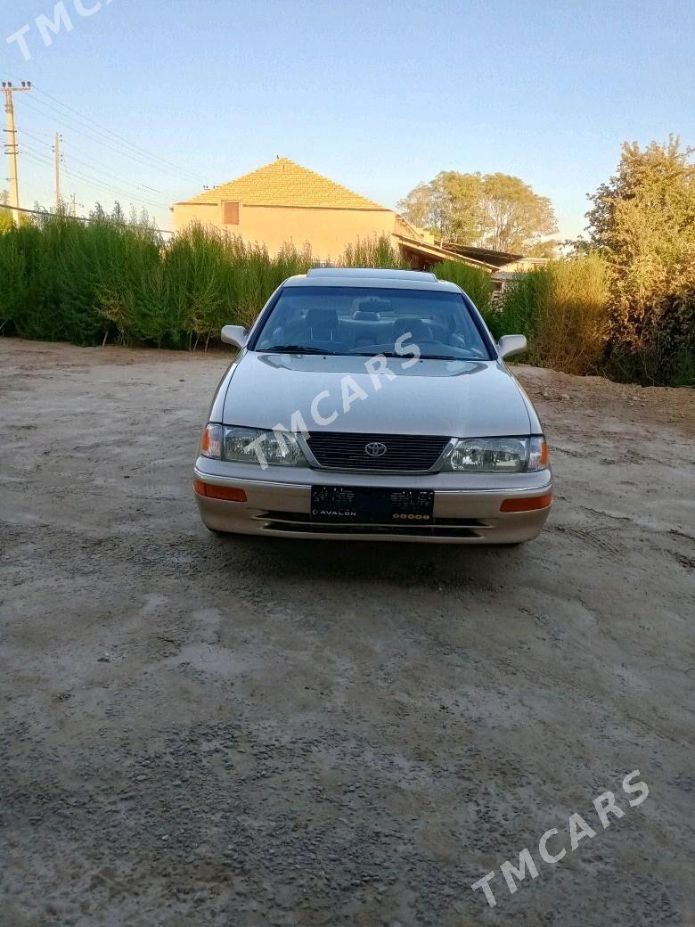 Toyota Avalon 1996 - 125 000 TMT - Halaç - img 3