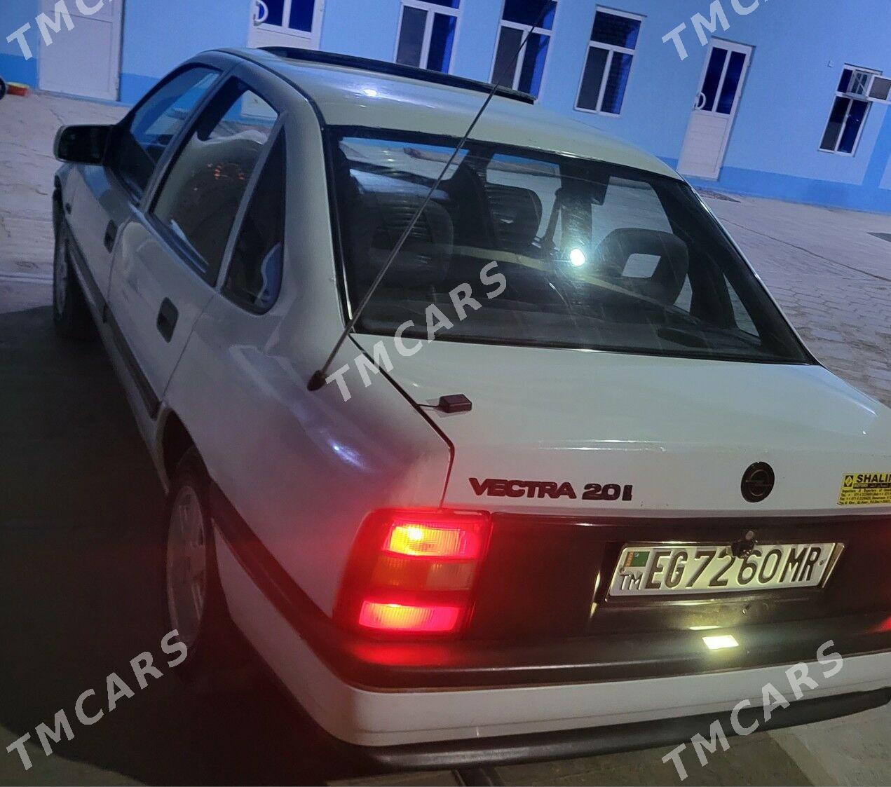 Opel Vectra 1990 - 28 000 TMT - Мургап - img 4