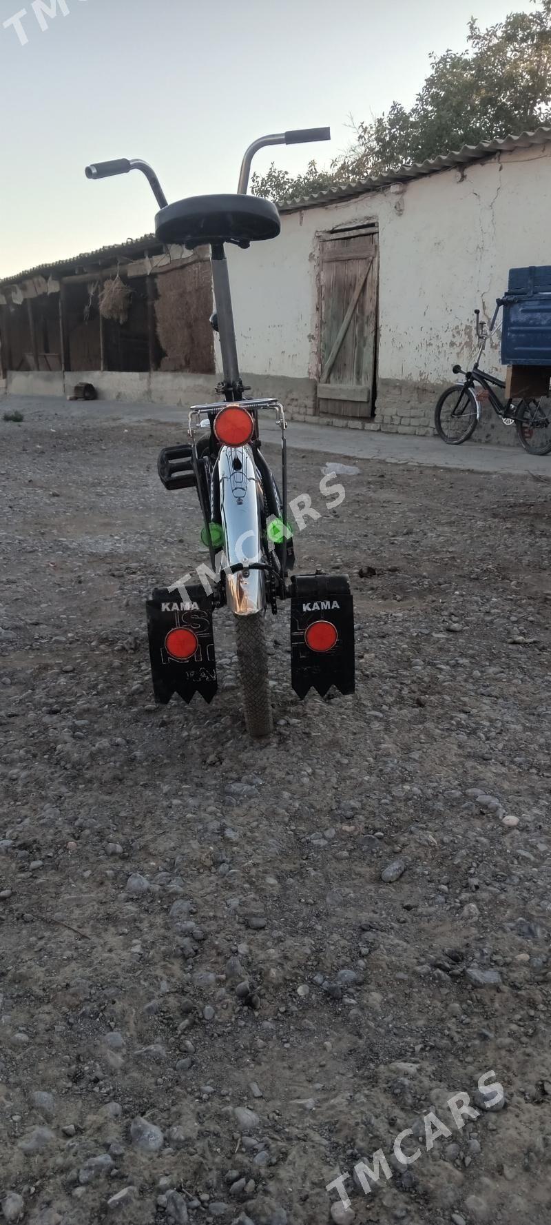 Kama bilen  dört duga - Кака - img 2