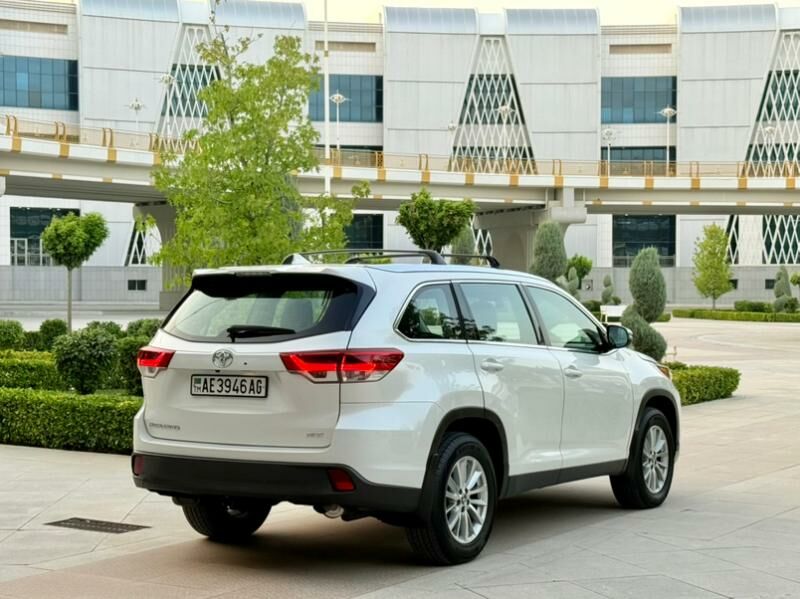 Toyota Highlander 2019 - 448 500 TMT - Ашхабад - img 8