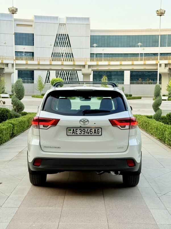 Toyota Highlander 2019 - 448 500 TMT - Ашхабад - img 2