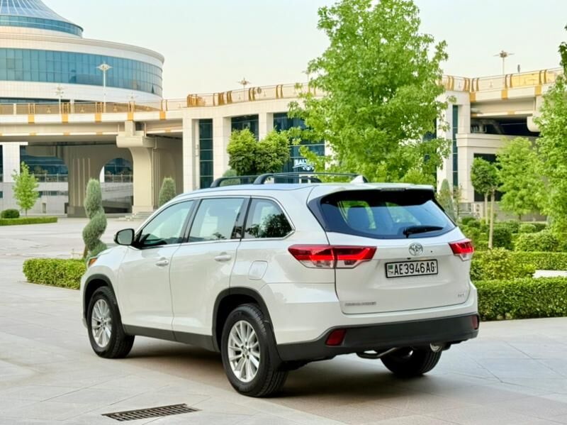 Toyota Highlander 2019 - 448 500 TMT - Ашхабад - img 4