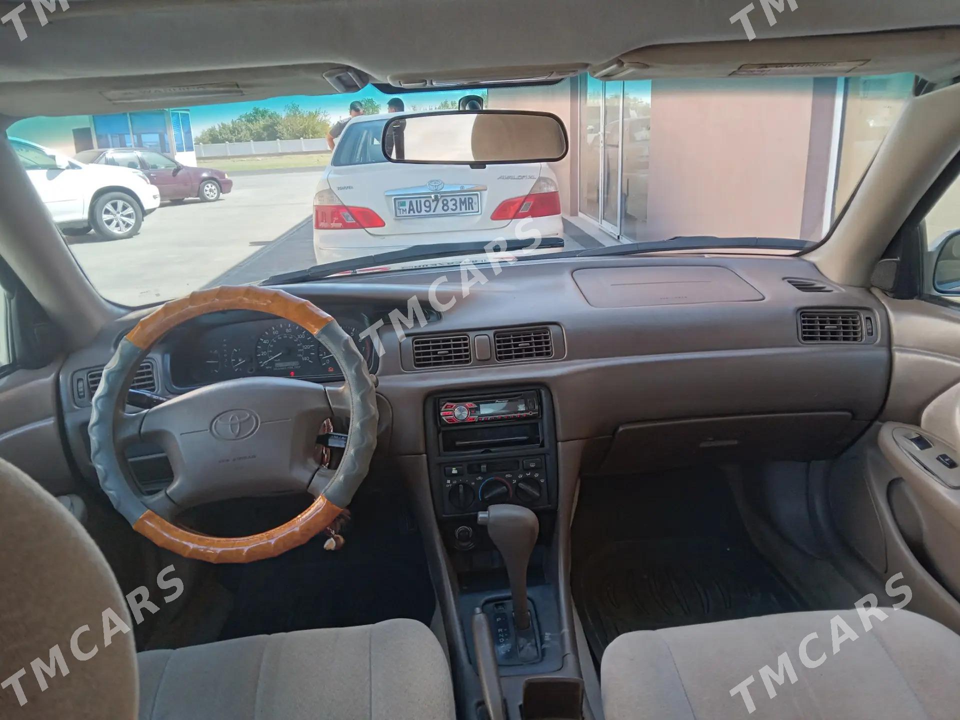 Toyota Camry 1998 - 112 000 TMT - Мары - img 3