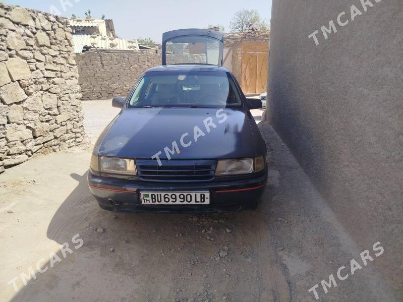 Opel Vectra 1990 - 26 000 TMT - Магданлы - img 3