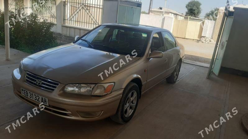 Toyota Camry 2000 - 116 000 TMT - Теджен - img 3